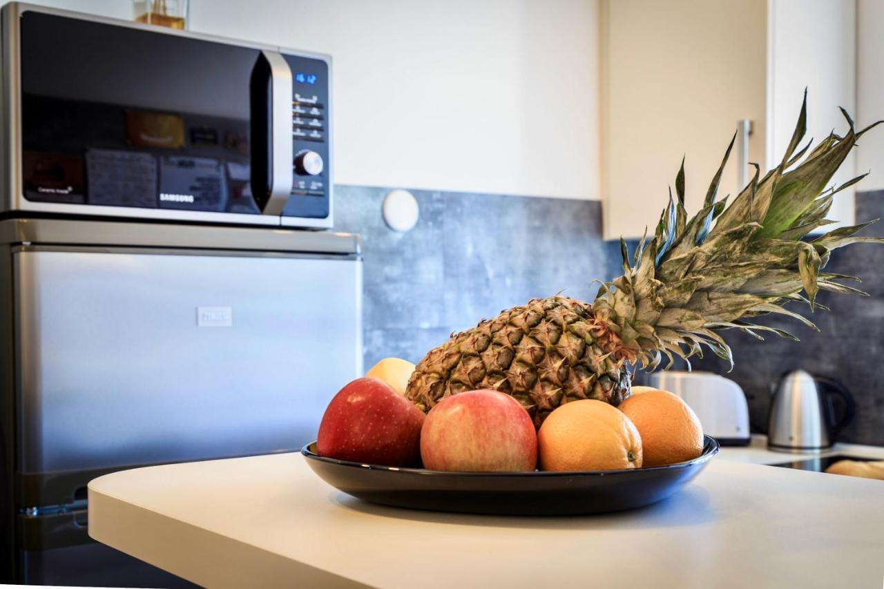 Auszeit Apartment Lakeside Mit Privatstrand Friedrichshafen Bagian luar foto