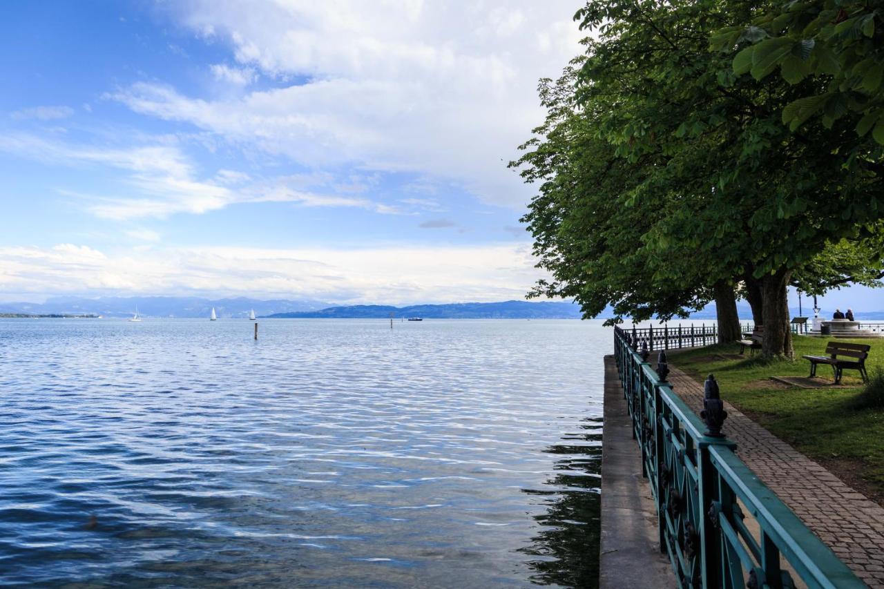 Auszeit Apartment Lakeside Mit Privatstrand Friedrichshafen Bagian luar foto
