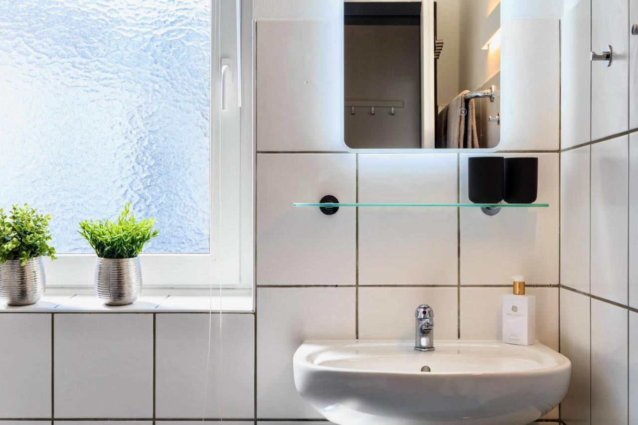 Auszeit Apartment Lakeside Mit Privatstrand Friedrichshafen Bagian luar foto